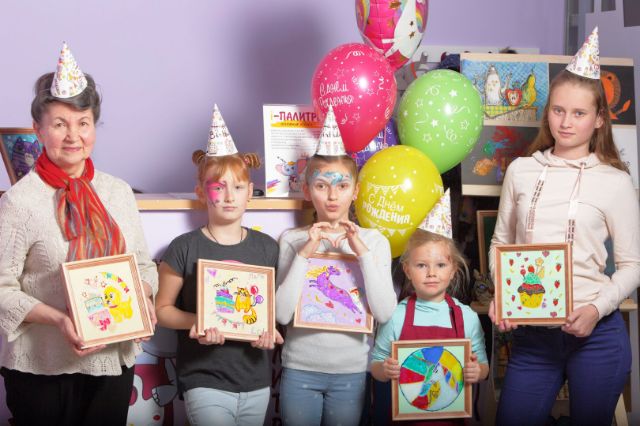 отметить праздник, день рождения в изостудии